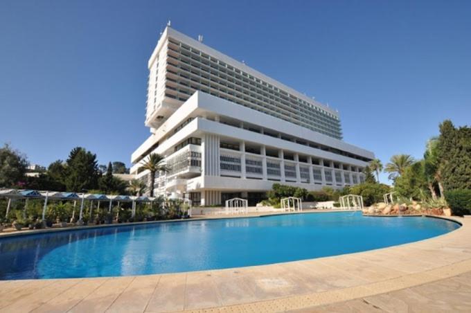 Hotel El Aurassi Isly ภายนอก รูปภาพ