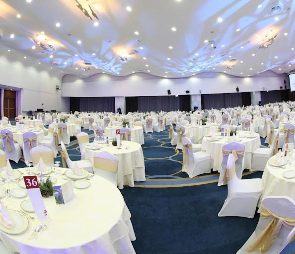 Hotel El Aurassi Isly ภายนอก รูปภาพ
