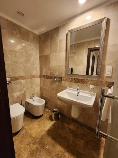 Hotel El Aurassi Isly ภายนอก รูปภาพ