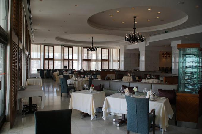 Hotel El Aurassi Isly ภายนอก รูปภาพ