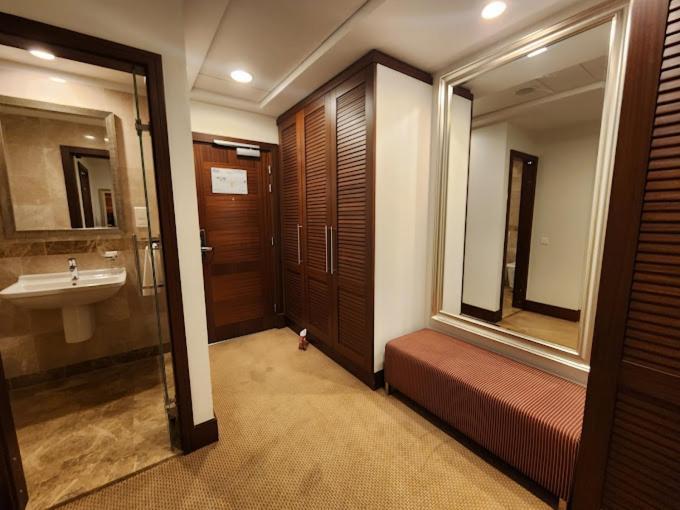 Hotel El Aurassi Isly ภายนอก รูปภาพ